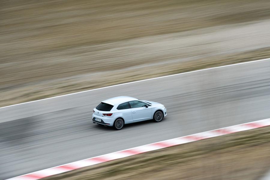  Seat Leon Cupra 280 2013 года  (фото 22 из 67)